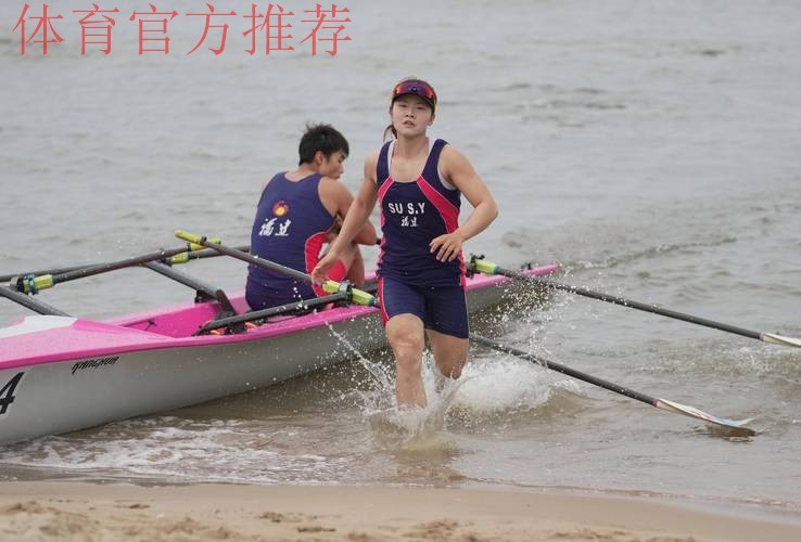 国家海岸赛艇队劈波斩浪划向洛杉矶